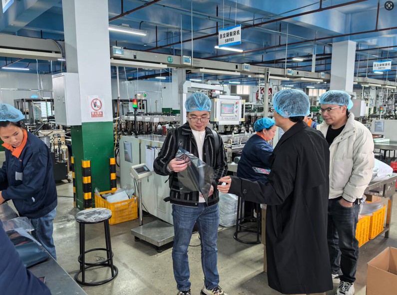 Lead customers to visit the packaging bag factory Lead customers to visit the packaging bag factory